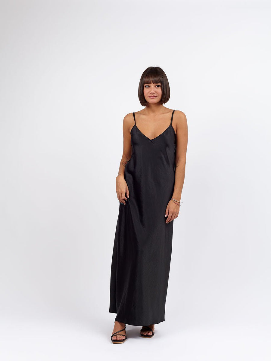 Diamond satin long slip dress – Bijondo